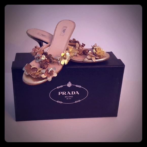 Sandal - Picture 1 of 8